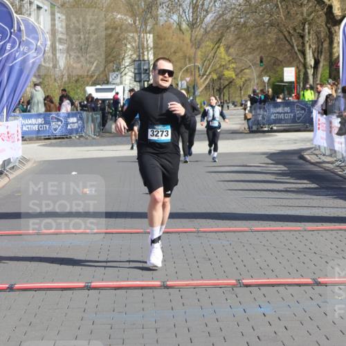 12.04.2026 - 45. Internationalen Wilhelmsburger Insellauf Strokosch-Dieckow http://msf.ph/oto/9469520 12.04.2026 11:23:51 Ziel 3273 meine-sportfotos.de