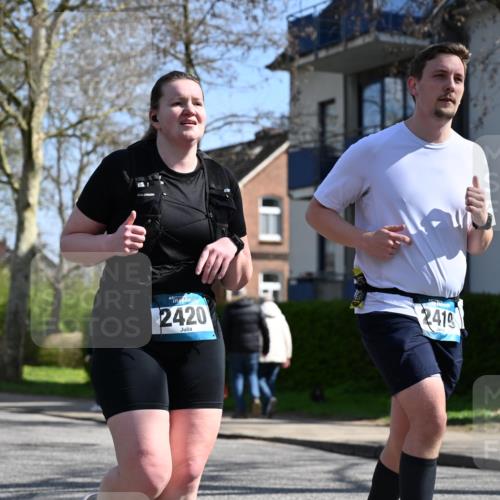 12.04.2026 - 45. Internationalen Wilhelmsburger Insellauf J. Mangold http://msf.ph/oto/9469548 12.04.2026 11:17:31 Ziel 4136, 2419, 2420, 2312, 2241, 5309, 3944, 3398, 2807, 4191, 4786, 4786, 3435, 2240, 5700, 4902, 4918 meine-sportfotos.de