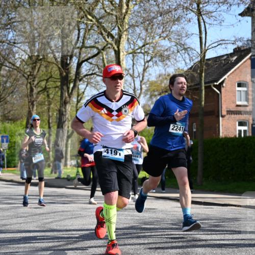 12.04.2026 - 45. Internationalen Wilhelmsburger Insellauf J. Mangold http://msf.ph/oto/9469564 12.04.2026 11:17:43 Ziel 2419, 2420, 2312, 2241, 5309, 3944, 3398, 2807, 4191, 4786, 4786, 3435, 2240, 5700, 4902, 4918 meine-sportfotos.de