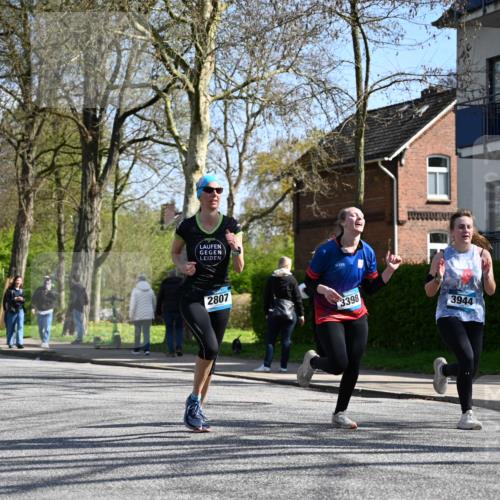 12.04.2026 - 45. Internationalen Wilhelmsburger Insellauf J. Mangold http://msf.ph/oto/9469580 12.04.2026 11:17:44 Ziel 2419, 2420, 2312, 2241, 5309, 3944, 3398, 2807, 4191, 4786, 3435, 3435, 2240, 5700, 4902, 4918 meine-sportfotos.de