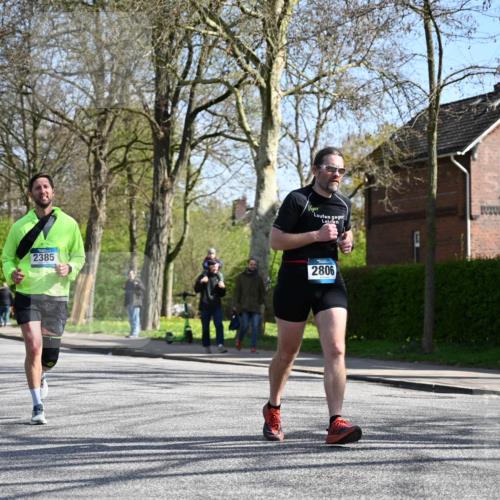 12.04.2026 - 45. Internationalen Wilhelmsburger Insellauf J. Mangold http://msf.ph/oto/9469670 12.04.2026 11:18:19 Ziel 2806, 4582, 4586, 2385, 3633, 3096, 3421, 2322, 4148, 4147, 3104, 4151 meine-sportfotos.de
