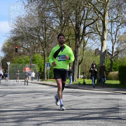 12.04.2026 - 45. Internationalen Wilhelmsburger Insellauf J. Mangold http://msf.ph/oto/9469671 12.04.2026 11:18:20 Ziel 2806, 4582, 4586, 2385, 3633, 3096, 3421, 2322, 4148, 4147, 3104, 4151 meine-sportfotos.de