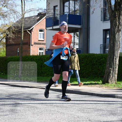 12.04.2026 - 45. Internationalen Wilhelmsburger Insellauf J. Mangold http://msf.ph/oto/9469699 12.04.2026 11:18:30 Ziel 2806, 4582, 4586, 2385, 3633, 3096, 3421, 2322, 4148, 4147, 3421, 2322, 4148, 4147, 3104, 4151, 2960 meine-sportfotos.de