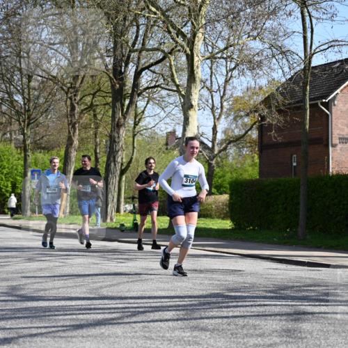 12.04.2026 - 45. Internationalen Wilhelmsburger Insellauf J. Mangold http://msf.ph/oto/9469723 12.04.2026 11:18:34 Ziel 2806, 4582, 4586, 2385, 3633, 3096, 3421, 2322, 4148, 4147, 3104, 4151, 2960, 2960 meine-sportfotos.de