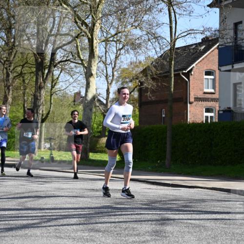 12.04.2026 - 45. Internationalen Wilhelmsburger Insellauf J. Mangold http://msf.ph/oto/9469732 12.04.2026 11:18:35 Ziel 2806, 4582, 4586, 2385, 3633, 3096, 3421, 2322, 4148, 4147, 3104, 4151, 2960, 2471 meine-sportfotos.de