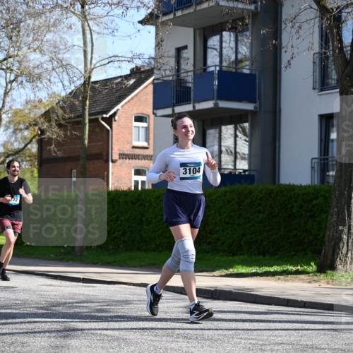 12.04.2026 - 45. Internationalen Wilhelmsburger Insellauf J. Mangold http://msf.ph/oto/9469753 12.04.2026 11:18:36 Ziel 2806, 4582, 4586, 2385, 3633, 3096, 3421, 2322, 4148, 4147, 3104, 4151, 2960, 2471 meine-sportfotos.de