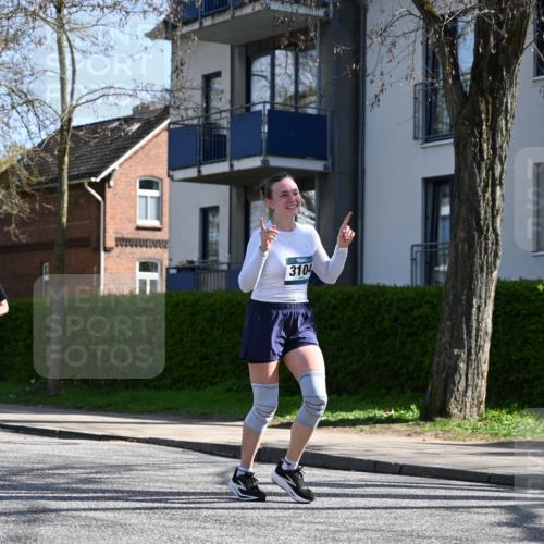 12.04.2026 - 45. Internationalen Wilhelmsburger Insellauf J. Mangold http://msf.ph/oto/9469758 12.04.2026 11:18:36 Ziel 2806, 4582, 4586, 2385, 3633, 3096, 3421, 2322, 4148, 4147, 3104, 4151, 2960, 2471 meine-sportfotos.de