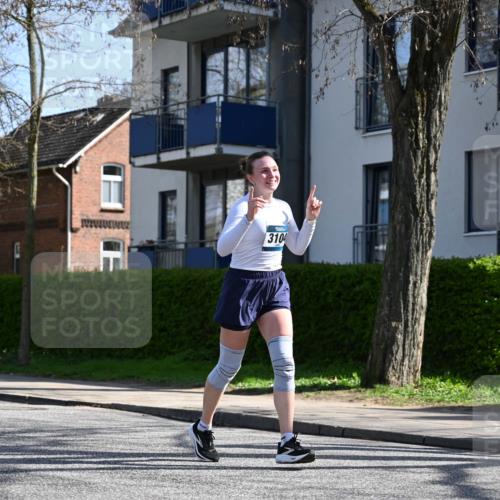 12.04.2026 - 45. Internationalen Wilhelmsburger Insellauf J. Mangold http://msf.ph/oto/9469759 12.04.2026 11:18:36 Ziel 2806, 4582, 4586, 2385, 3633, 3096, 3421, 2322, 4148, 4147, 3104, 4151, 2960, 2471 meine-sportfotos.de