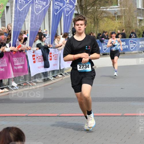 12.04.2026 - 45. Internationalen Wilhelmsburger Insellauf Strokosch-Dieckow http://msf.ph/oto/9469773 12.04.2026 12:50:44 Ziel 2734, 5601 meine-sportfotos.de
