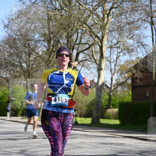 12.04.2026 - 45. Internationalen Wilhelmsburger Insellauf J. Mangold http://msf.ph/oto/9469819 12.04.2026 11:18:42 Ziel 2385, 3633, 3096, 3421, 2322, 4148, 4147, 3104, 4151, 2960, 2471 meine-sportfotos.de