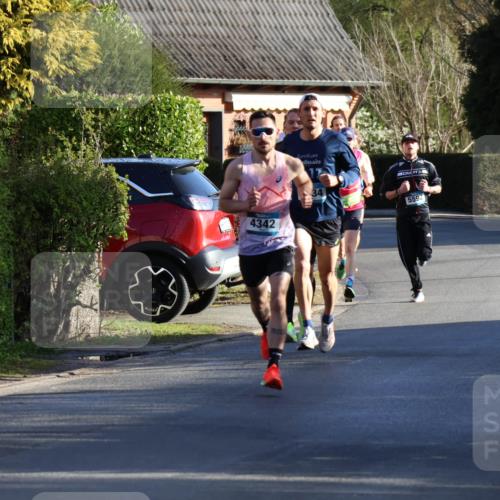 12.04.2026 - 45. Internationalen Wilhelmsburger Insellauf Yannick Fuchs http://msf.ph/oto/9469846 12.04.2026 08:53:57 Laufen 4342, 34, 5592 meine-sportfotos.de