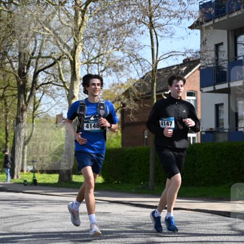 12.04.2026 - 45. Internationalen Wilhelmsburger Insellauf J. Mangold http://msf.ph/oto/9469856 12.04.2026 11:18:44 Ziel 3633, 3096, 3421, 2322, 4148, 4147, 3104, 4151, 2960, 2471, 2226, 5571 meine-sportfotos.de