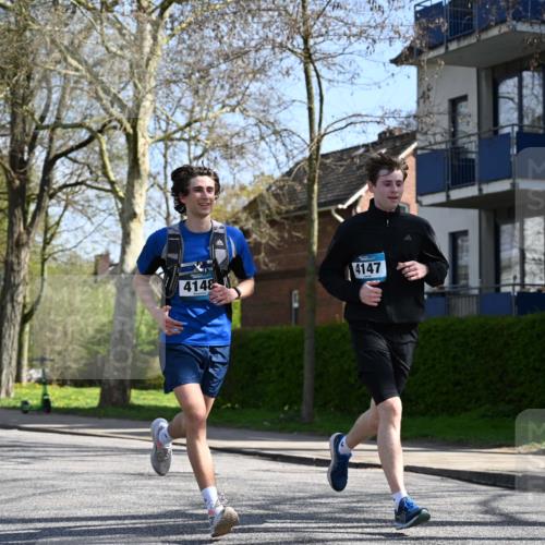 12.04.2026 - 45. Internationalen Wilhelmsburger Insellauf J. Mangold http://msf.ph/oto/9469859 12.04.2026 11:18:44 Ziel 3633, 3096, 3421, 2322, 4148, 4147, 3104, 4151, 2960, 2471, 2226, 5571 meine-sportfotos.de