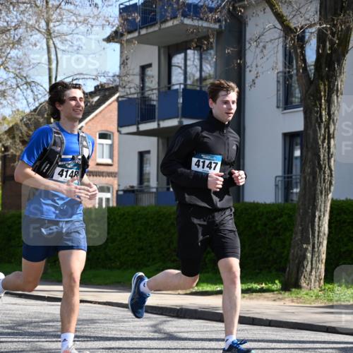 12.04.2026 - 45. Internationalen Wilhelmsburger Insellauf J. Mangold http://msf.ph/oto/9469871 12.04.2026 11:18:44 Ziel 3633, 3096, 3421, 2322, 4148, 4147, 3104, 4151, 2960, 2471, 2226, 5571 meine-sportfotos.de