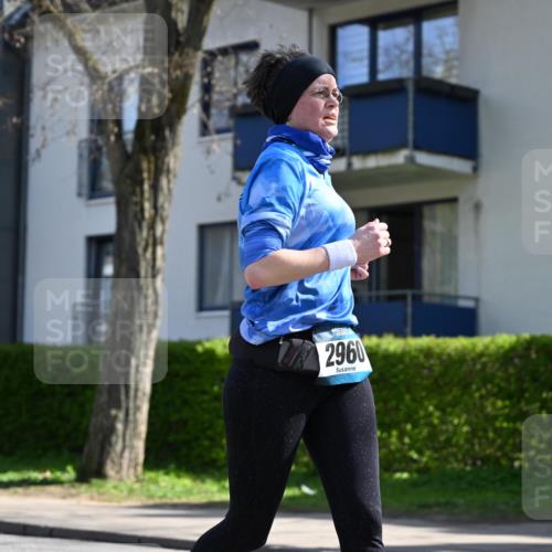 12.04.2026 - 45. Internationalen Wilhelmsburger Insellauf J. Mangold http://msf.ph/oto/9469905 12.04.2026 11:18:55 Ziel 3421, 2322, 4148, 4147, 3104, 4151, 2960, 2471, 2226, 2226, 5571, 5035, 4520, 3124, 3123 meine-sportfotos.de