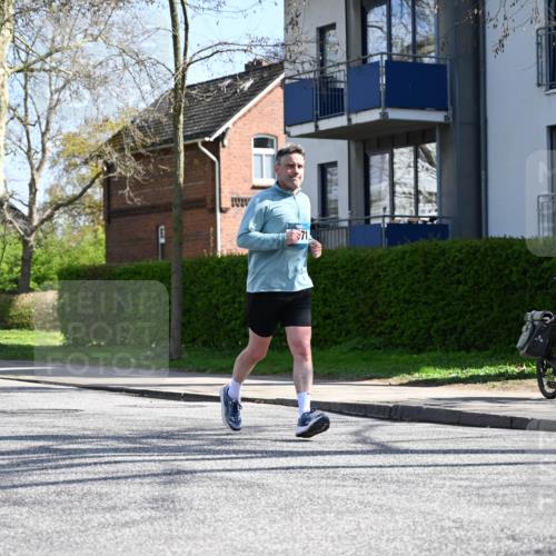 12.04.2026 - 45. Internationalen Wilhelmsburger Insellauf J. Mangold http://msf.ph/oto/9469953 12.04.2026 11:19:10 Ziel 2960, 2471, 2226, 5571, 5035, 4520, 3124, 3123, 2581, 2788, 4614 meine-sportfotos.de