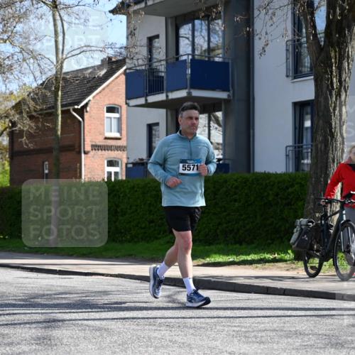 12.04.2026 - 45. Internationalen Wilhelmsburger Insellauf J. Mangold http://msf.ph/oto/9469962 12.04.2026 11:19:11 Ziel 2960, 2471, 2226, 5571, 5035, 5035, 4520, 3124, 3123, 2581, 2788, 4614 meine-sportfotos.de