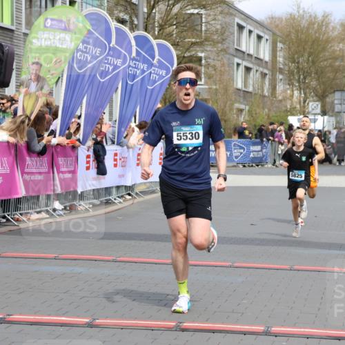 12.04.2026 - 45. Internationalen Wilhelmsburger Insellauf Strokosch-Dieckow http://msf.ph/oto/9469965 12.04.2026 12:51:16 Ziel 5530, 5825, 5411 meine-sportfotos.de