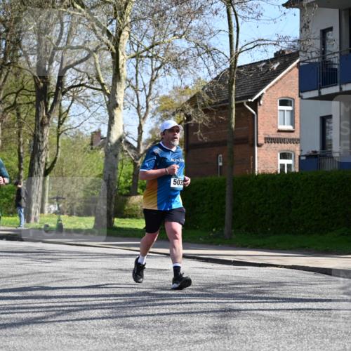 12.04.2026 - 45. Internationalen Wilhelmsburger Insellauf J. Mangold http://msf.ph/oto/9470014 12.04.2026 11:19:14 Ziel 2471, 2226, 5571, 5035, 4520, 3124, 3123, 2581, 2788, 4614 meine-sportfotos.de