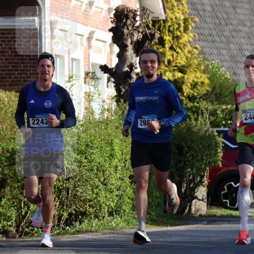 12.04.2026 - 45. Internationalen Wilhelmsburger Insellauf Yannick Fuchs http://msf.ph/oto/9470051 12.04.2026 08:54:20 Laufen 2242, 293, 2409 meine-sportfotos.de