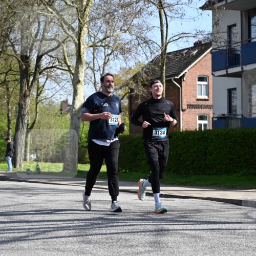 12.04.2026 - 45. Internationalen Wilhelmsburger Insellauf J. Mangold http://msf.ph/oto/9470082 12.04.2026 11:19:24 Ziel 2471, 2226, 5571, 5035, 4520, 3124, 3123, 2581, 2581, 2788, 4614, 2318, 4058, 3707, 4446, 4165 meine-sportfotos.de