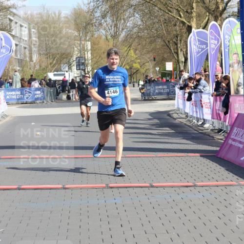 12.04.2026 - 45. Internationalen Wilhelmsburger Insellauf Strokosch-Dieckow http://msf.ph/oto/9470094 12.04.2026 11:25:33 Ziel 4146, 4519 meine-sportfotos.de