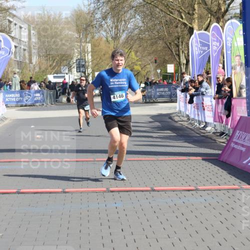 12.04.2026 - 45. Internationalen Wilhelmsburger Insellauf Strokosch-Dieckow http://msf.ph/oto/9470136 12.04.2026 11:25:33 Ziel 4146, 4519 meine-sportfotos.de