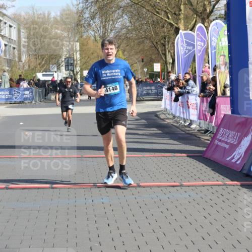 12.04.2026 - 45. Internationalen Wilhelmsburger Insellauf Strokosch-Dieckow http://msf.ph/oto/9470150 12.04.2026 11:25:33 Ziel 4146, 4519 meine-sportfotos.de