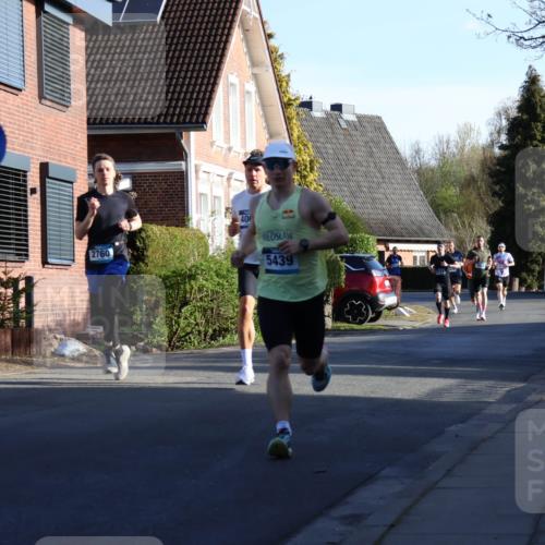 12.04.2026 - 45. Internationalen Wilhelmsburger Insellauf Yannick Fuchs http://msf.ph/oto/9470153 12.04.2026 08:54:29 Laufen 2760, 40, 5439 meine-sportfotos.de