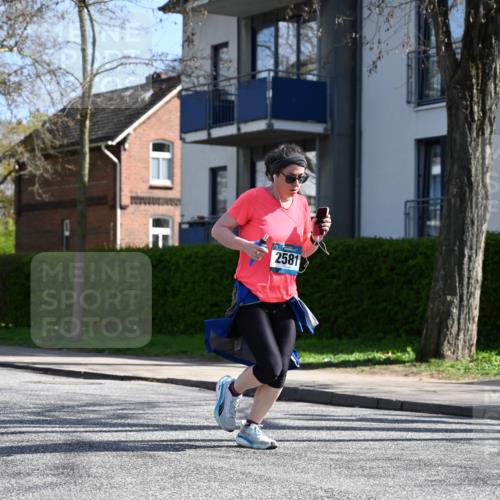12.04.2026 - 45. Internationalen Wilhelmsburger Insellauf J. Mangold http://msf.ph/oto/9470158 12.04.2026 11:19:33 Ziel 5571, 5035, 4520, 3124, 3123, 2581, 2788, 2788, 4614, 2318, 4058, 3707, 4446, 4165 meine-sportfotos.de
