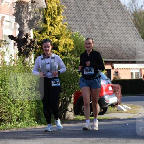 12.04.2026 - 45. Internationalen Wilhelmsburger Insellauf Yannick Fuchs http://msf.ph/oto/9470184 12.04.2026 09:05:14 Laufen 3544, 3545 meine-sportfotos.de