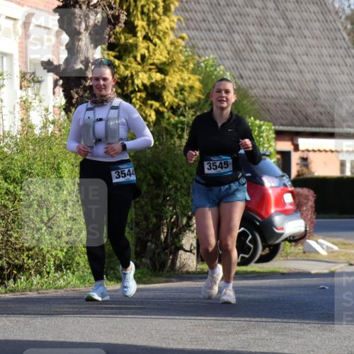 12.04.2026 - 45. Internationalen Wilhelmsburger Insellauf Yannick Fuchs http://msf.ph/oto/9470197 12.04.2026 09:05:15 Laufen 3544, 3545 meine-sportfotos.de