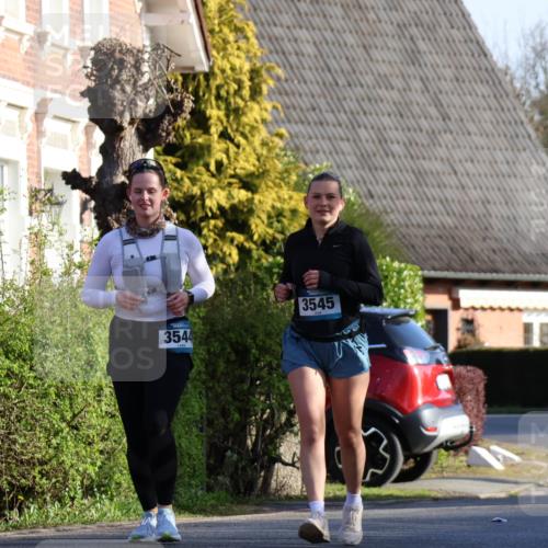 12.04.2026 - 45. Internationalen Wilhelmsburger Insellauf Yannick Fuchs http://msf.ph/oto/9470201 12.04.2026 09:05:15 Laufen 3544, 3545, 3148 meine-sportfotos.de