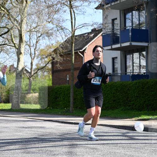 12.04.2026 - 45. Internationalen Wilhelmsburger Insellauf J. Mangold http://msf.ph/oto/9470233 12.04.2026 11:19:45 Ziel 2581, 2788, 4614, 2318, 4058, 3707, 4446, 4165 meine-sportfotos.de