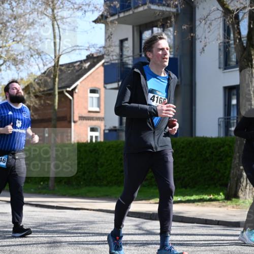 12.04.2026 - 45. Internationalen Wilhelmsburger Insellauf J. Mangold http://msf.ph/oto/9470334 12.04.2026 11:19:51 Ziel 2788, 4614, 2318, 4058, 3707, 4446, 4165 meine-sportfotos.de