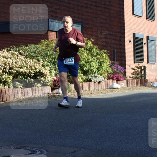 12.04.2026 - 45. Internationalen Wilhelmsburger Insellauf Yannick Fuchs http://msf.ph/oto/9470368 12.04.2026 09:05:38 Laufen 3840 meine-sportfotos.de