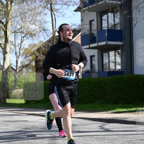 12.04.2026 - 45. Internationalen Wilhelmsburger Insellauf J. Mangold http://msf.ph/oto/9470417 12.04.2026 11:20:38 Ziel 4374, 4258, 4257, 5471, 3873, 5558, 3610 meine-sportfotos.de