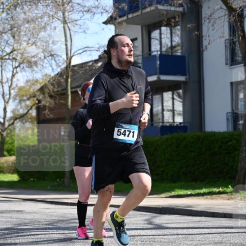 12.04.2026 - 45. Internationalen Wilhelmsburger Insellauf J. Mangold http://msf.ph/oto/9470422 12.04.2026 11:20:38 Ziel 4374, 4258, 4257, 5471, 3873, 5558, 3610 meine-sportfotos.de