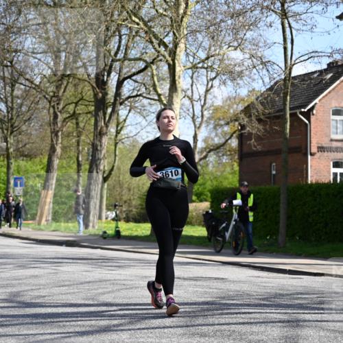 12.04.2026 - 45. Internationalen Wilhelmsburger Insellauf J. Mangold http://msf.ph/oto/9470440 12.04.2026 11:20:54 Ziel 3873, 5558, 3610, 3610, 3808, 3537, 3205 meine-sportfotos.de
