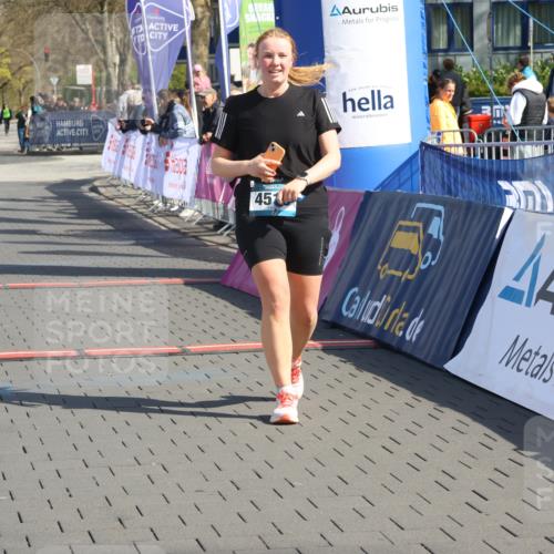 12.04.2026 - 45. Internationalen Wilhelmsburger Insellauf Strokosch-Dieckow http://msf.ph/oto/9470449 12.04.2026 11:25:39 Ziel 4519, 5559 meine-sportfotos.de