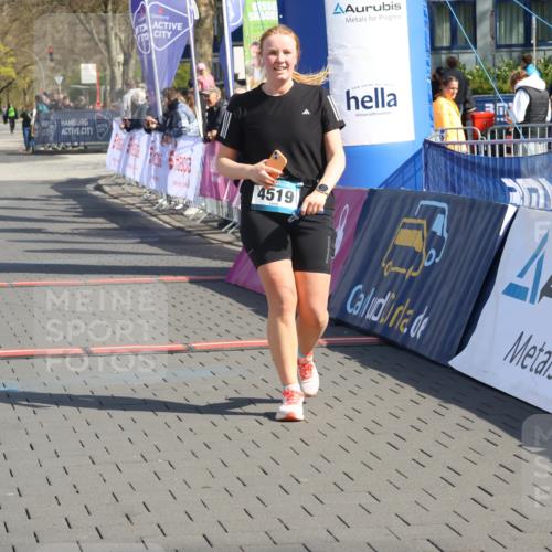 12.04.2026 - 45. Internationalen Wilhelmsburger Insellauf Strokosch-Dieckow http://msf.ph/oto/9470460 12.04.2026 11:25:39 Ziel 4519, 5559 meine-sportfotos.de