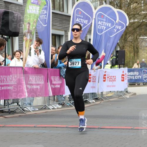 12.04.2026 - 45. Internationalen Wilhelmsburger Insellauf Strokosch-Dieckow http://msf.ph/oto/9470462 12.04.2026 13:39:18 Ziel 3977 meine-sportfotos.de