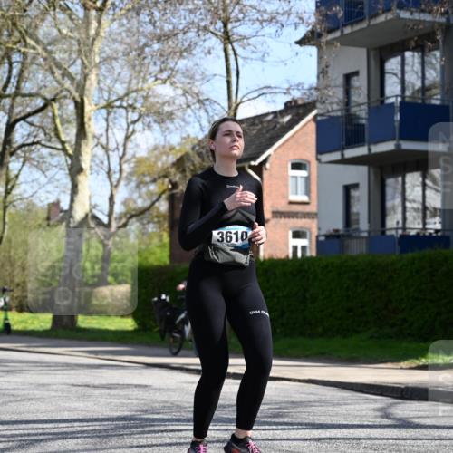 12.04.2026 - 45. Internationalen Wilhelmsburger Insellauf J. Mangold http://msf.ph/oto/9470471 12.04.2026 11:20:55 Ziel 3873, 5558, 3610, 3808, 3537, 3205 meine-sportfotos.de