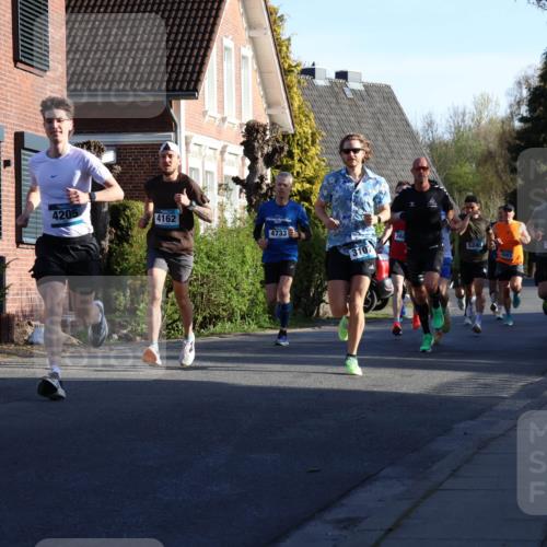 12.04.2026 - 45. Internationalen Wilhelmsburger Insellauf Yannick Fuchs http://msf.ph/oto/9470473 12.04.2026 08:54:49 Laufen 4205, 4162, 4733, 3107, 368, 5240, 4863, 5237 meine-sportfotos.de