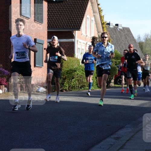 12.04.2026 - 45. Internationalen Wilhelmsburger Insellauf Yannick Fuchs http://msf.ph/oto/9470481 12.04.2026 08:54:50 Laufen 4205, 4162, 733, 3107, 5240, 4863, 5237 meine-sportfotos.de