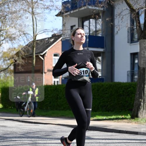 12.04.2026 - 45. Internationalen Wilhelmsburger Insellauf J. Mangold http://msf.ph/oto/9470488 12.04.2026 11:20:55 Ziel 3873, 5558, 3610, 3808, 3537, 3205 meine-sportfotos.de