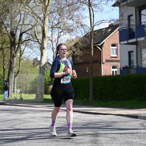 12.04.2026 - 45. Internationalen Wilhelmsburger Insellauf J. Mangold http://msf.ph/oto/9470501 12.04.2026 11:21:25 Ziel 3808, 3537, 3205, 2588, 2518, 2108, 2492, 2466, 4699, 2146, 4813 meine-sportfotos.de