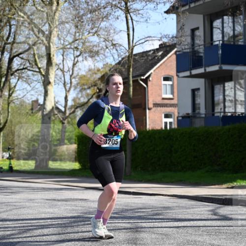 12.04.2026 - 45. Internationalen Wilhelmsburger Insellauf J. Mangold http://msf.ph/oto/9470508 12.04.2026 11:21:25 Ziel 3808, 3537, 3205, 2588, 2518, 2108, 2492, 2466, 4699, 2146, 4813 meine-sportfotos.de