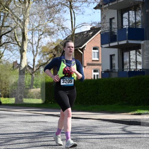 12.04.2026 - 45. Internationalen Wilhelmsburger Insellauf J. Mangold http://msf.ph/oto/9470511 12.04.2026 11:21:25 Ziel 3808, 3537, 3205, 2588, 2518, 2108, 2492, 2466, 4699, 2146, 4813 meine-sportfotos.de
