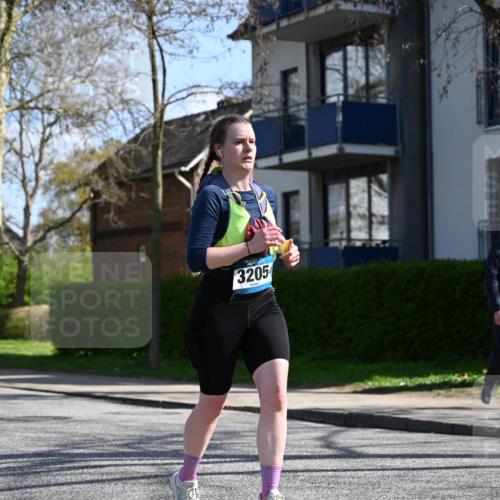 12.04.2026 - 45. Internationalen Wilhelmsburger Insellauf J. Mangold http://msf.ph/oto/9470521 12.04.2026 11:21:25 Ziel 3808, 3537, 3205, 2588, 2518, 2108, 2492, 2466, 4699, 2146, 4813 meine-sportfotos.de